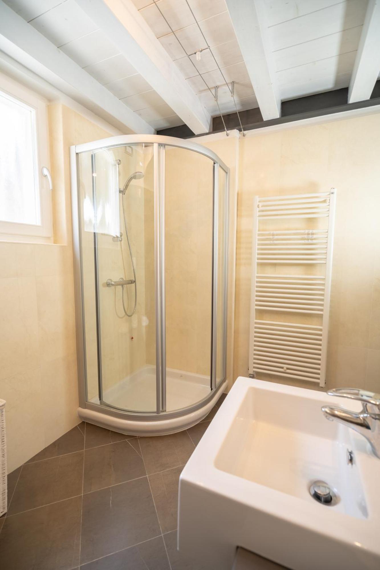 Apartment Sunrise Beth's House Brenzone sul Garda